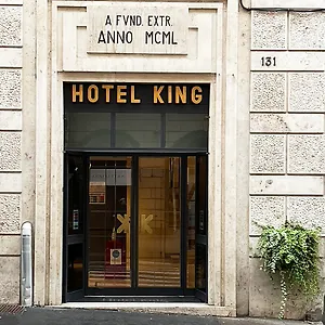 Hotel King, Rom